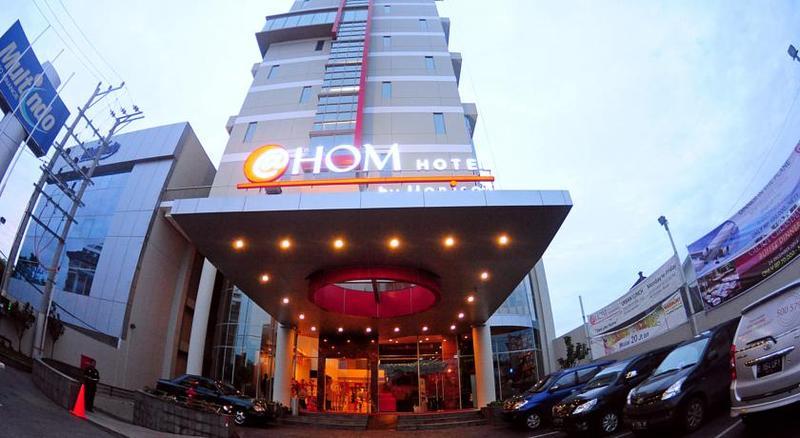 Hotel @hom Simpang Lima
