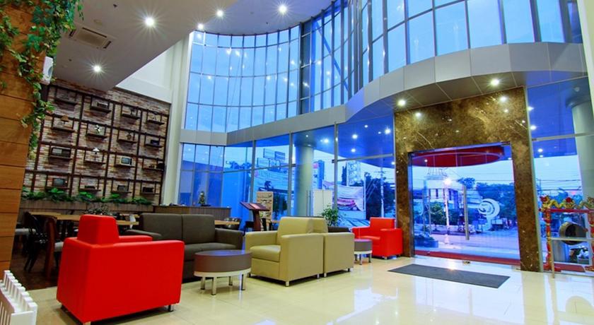Hotel @hom Simpang Lima