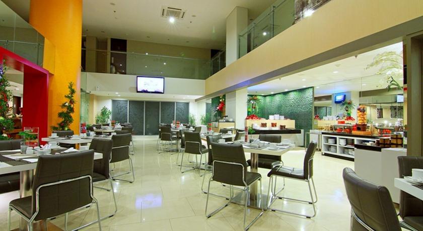 @hom Simpang Lima Hotel